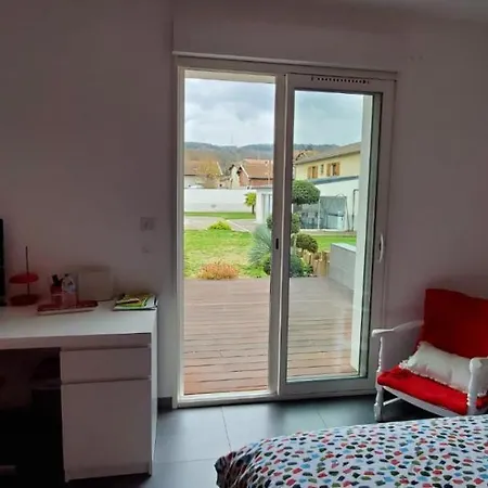 Homestay Chez Anne Marie Beausemblant